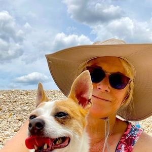 Meet your Posher, B.LaLuz